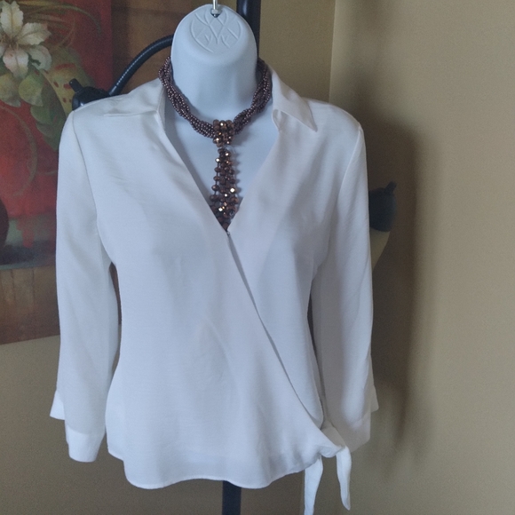 Off-White blouse - Picture 2 of 5